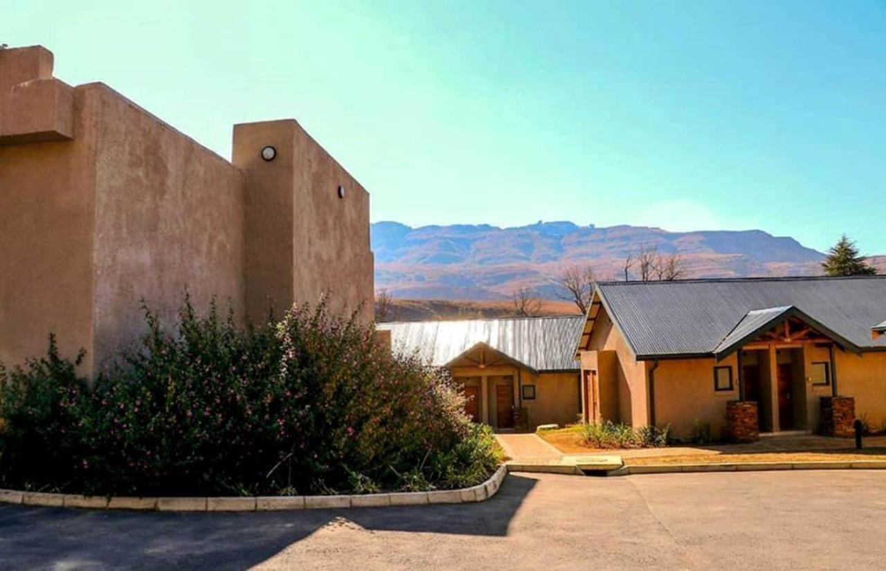 Premier Resort Sani Pass Himeville Exterior photo